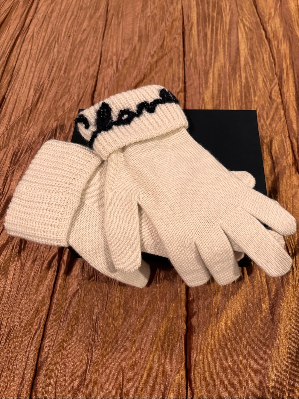 CHANEL Cashmere Gloves with Pearl Logo